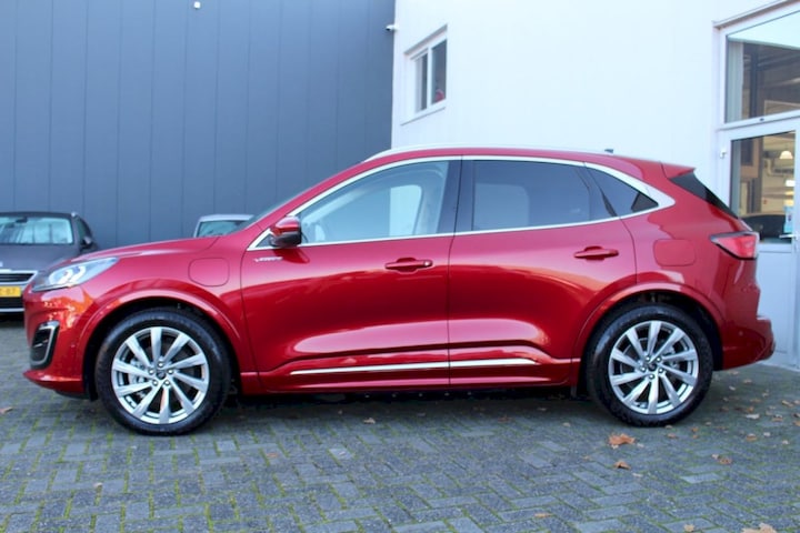 Ford Kuga 2.5 PHEV Vignale (2020)