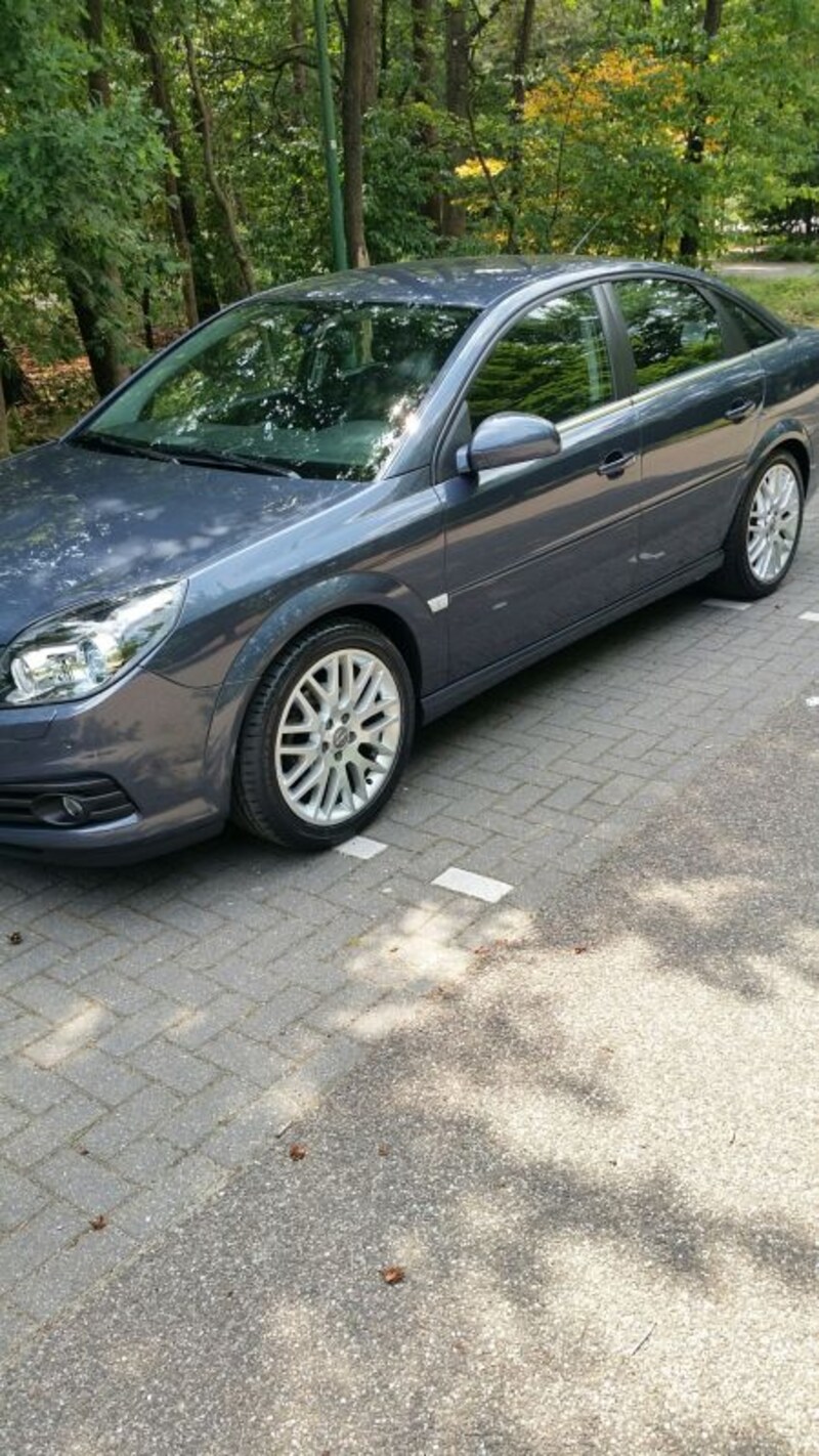 Opel Vectra GTS 2.2-16V DGi Temptation (2009)