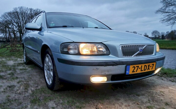 Volvo V70 2.4 D5 (2002)