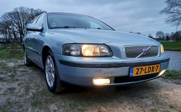 Volvo V70 2.4 D5 (2002)