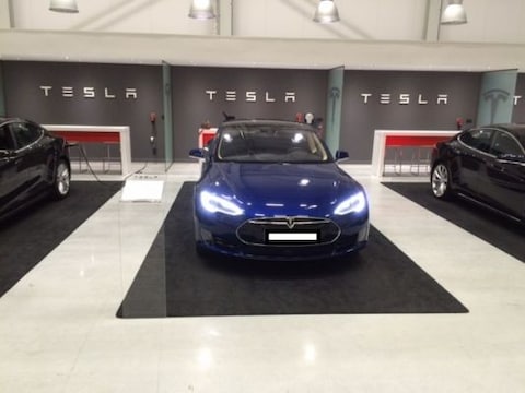 Tesla Model S 70 (2016)