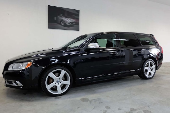 Volvo V70 2.4D R-Design (2010)