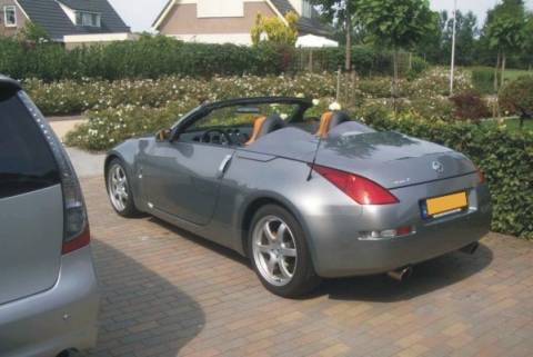 Nissan 350Z Roadster (2005)