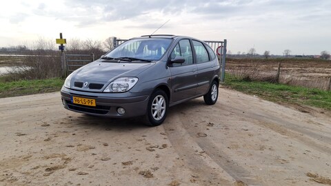 Renault Scénic 1.8 16V Expression