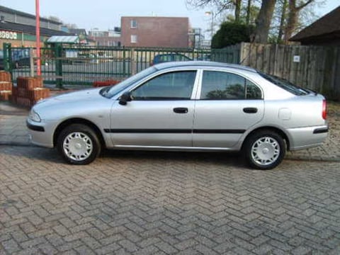 Mitsubishi Carisma 1.6 Classic (2001)