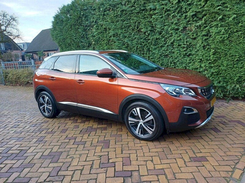 Peugeot 3008 Allure 1.2 PureTech 130 Grip Control (2019)