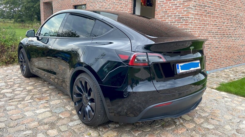 Tesla Model Y Performance AWD (2023)