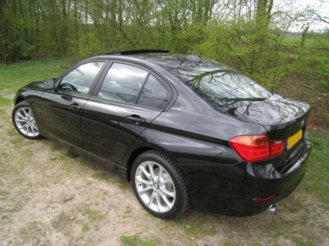 BMW 320i High Executive (2012)