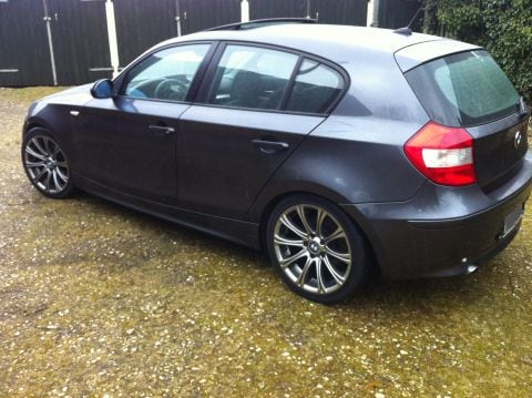 BMW 120i High Executive (2006)