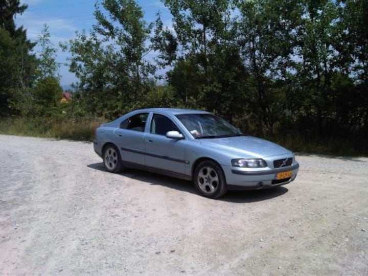 Volvo S60 2.4 D5 (2003)