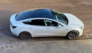 Tesla Model 3 Performance AWD (2019)