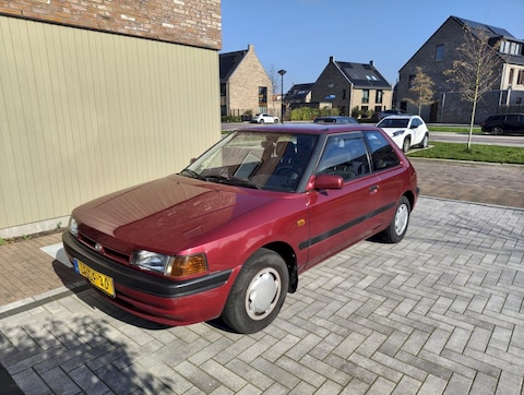 Mazda 323 1.3i GLX