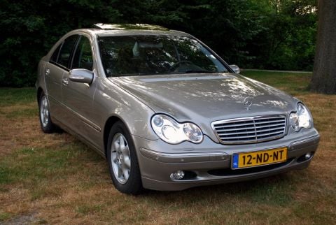 Mercedes-Benz C 220 CDI Elegance (2003)