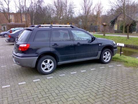 Mitsubishi Outlander 2.0 2WD Invite Plus (2006)