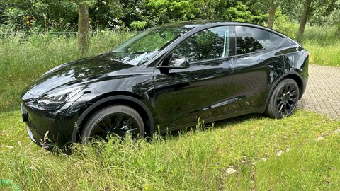 Tesla Model Y Longe Range (2024)