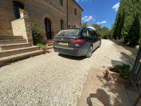 BMW 518d Touring Luxury Edition