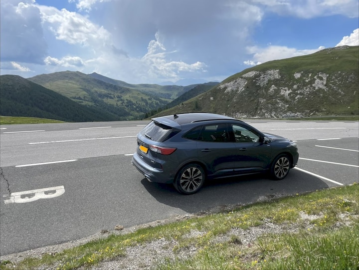 Ford Kuga 2.5 PHEV ST-Line X (2021)