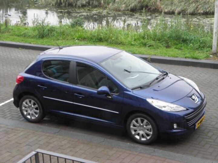Peugeot 207 XS 1.4 VTi