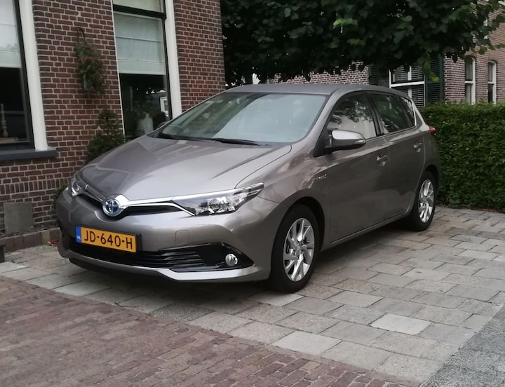 Toyota Auris 1.8 Hybrid Aspiration (2016)