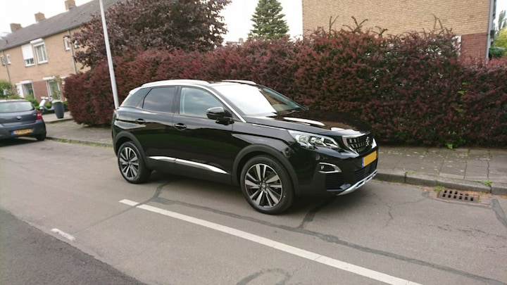 Peugeot 3008 Allure 1.2 PureTech 130 (2019)
