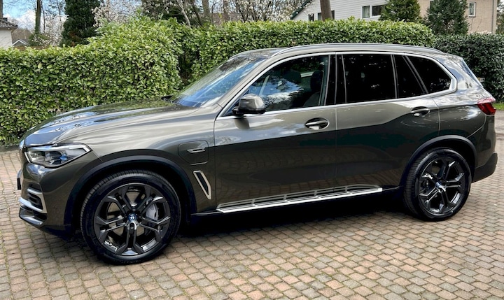 BMW X5 xDrive45e (2022)
