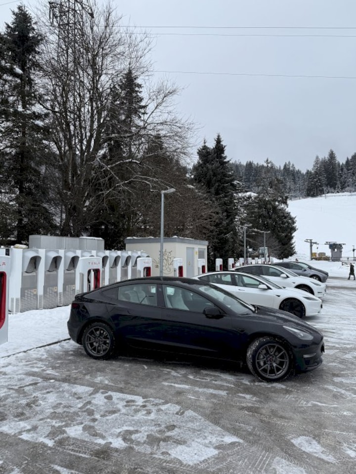 Tesla Model 3 Long Range AWD (2022)