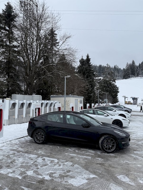 Tesla Model 3 Long Range AWD
