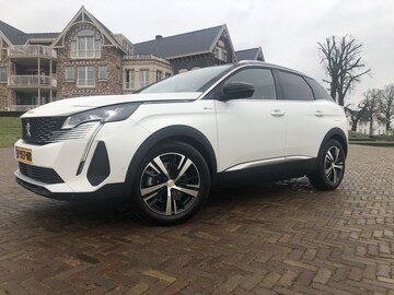 Peugeot 3008 GT HYbrid 225 (2021)