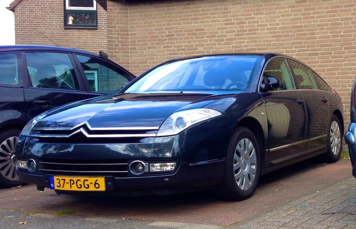 Citroën C6 2.2 HDiF Lignage (2006)