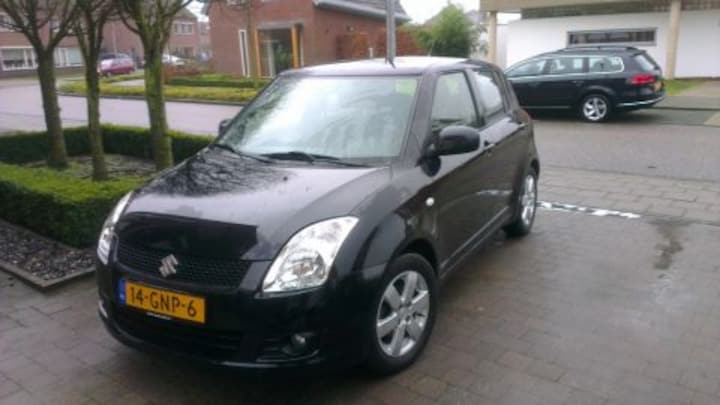 Suzuki Swift 1.3 Shogun
